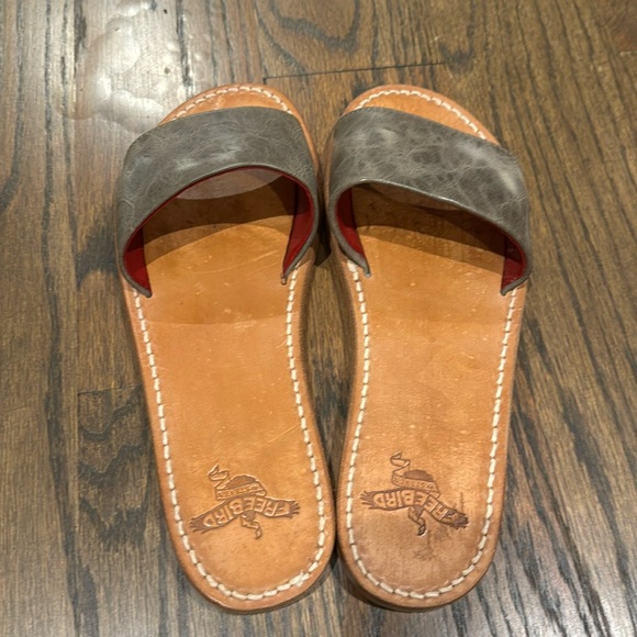 Women’s size 9 Freebird “Golden” - Picture 1 of 5